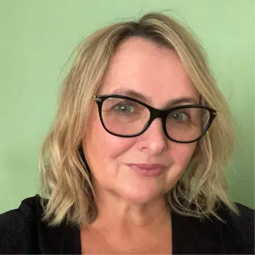 Artist Karen Lynch profile – creator of Aether Brewing West Coast IPA artwork – Brisbane craft beer